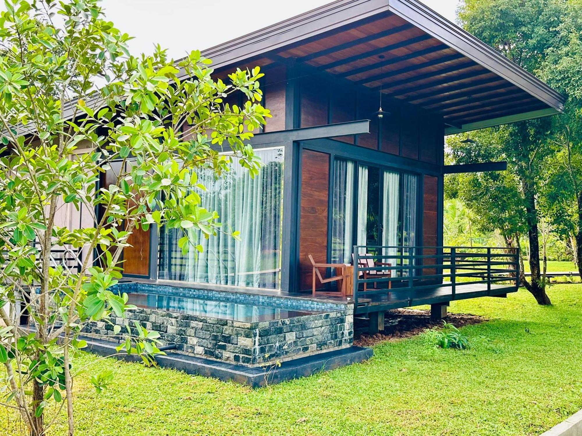 Atha Resort Сигирия Екстериор снимка A villa at the resort